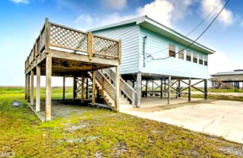 Chauvin House | Waterfront Fishing Camp in Cocodrie