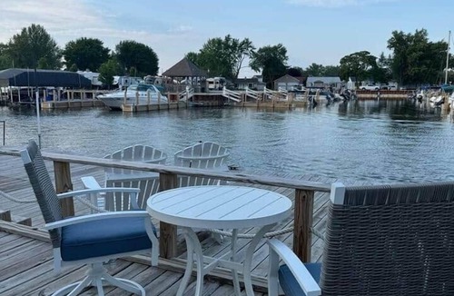 Caseville House | Waterfront/golf cart/tiki bar/boat slip/downtown!