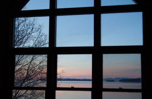 Eastsound House | Waterfront home, stunning sunsets, sleeps 11