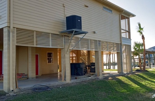 Pointe A La Hache House | Waterfront House with Dock and Fishing Pier in Port Sulphur