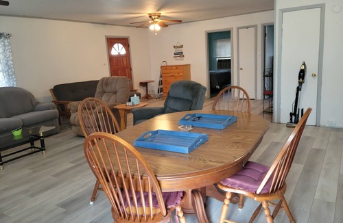 Hemphill Cabin | *WATERFRONT in Six Mile (Hemphill) on Toledo Bend