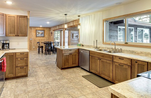 Walker Cabin | Waterfront Leech Lake Cabin w/Boat Dock + Lift