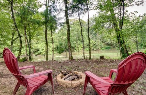 Fluker House | Waterfront Loranger Cottage: Hot Tub, Deck & Grill