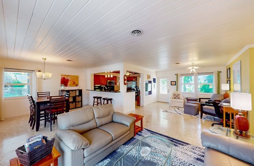 Lower Matecumbe Beach House | Waterfront oasis with boat dock, amazing views, patio, & hammock - dog-friendly