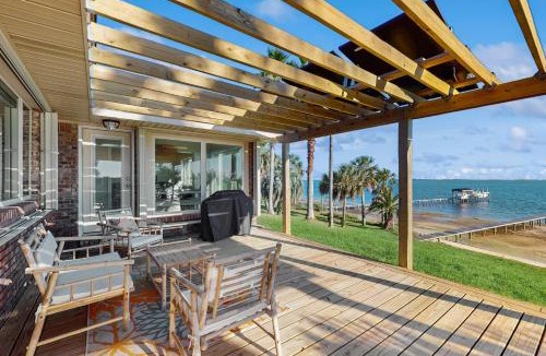 Ono Island House | Waterfront pet friendly home with Grill Wifi and gorgeous water views