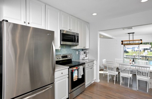 East Quogue House | Waterfront Property E. Quogue Minutes From The Hamptons