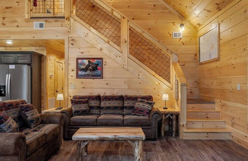 Rocky Grove House | Waterfront Swimming + Pet Friendly | Hot tub