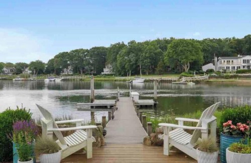 Bay Point House | Waterfront tranquility near Sag Harbor Village