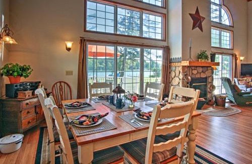 Vandalia House | Waterfront Vandalia House w/Dock on Donnell Lake!