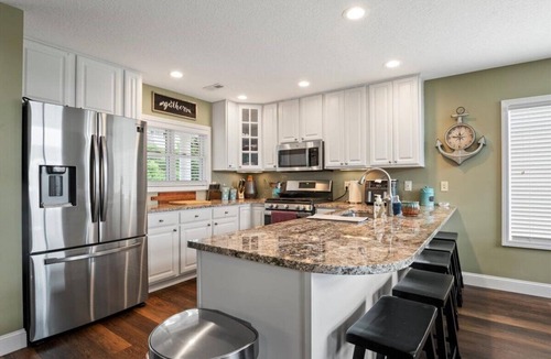 La Follette Villa | Waterfront villa on Norris Lake | Private pool | 5 king beds, 3 ensuite, sleeps 10 | For guests who take care of nice things.