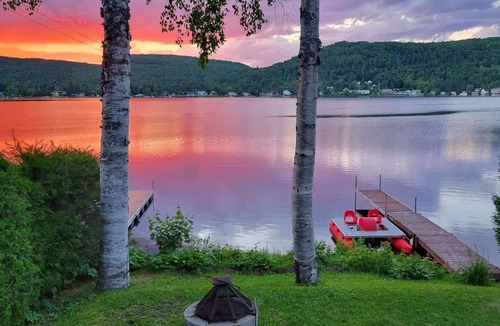 Saint-Damien House | Waterfront with Spa and Lake Access
