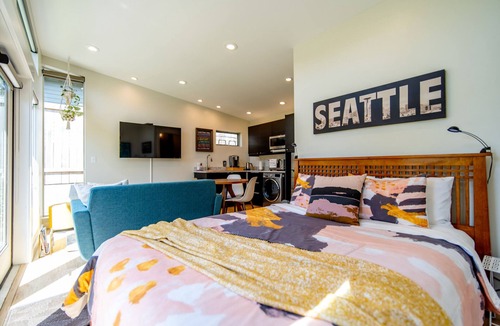 Wallingford House | WE HAVE AC!