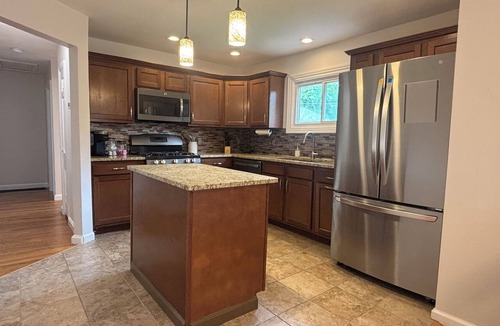 Webster Groves House | Webster Groves Ranch, Large Primary - Fenced Yard, Family & Pet Friendly
