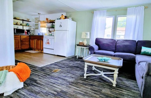 Lakeview Cottage | Welcome to Bluebird Cottage