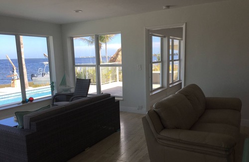 Tropical Bay Estates House | Welcome to Casa Del Mar 305 5251254