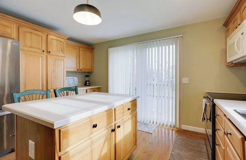 Misquamicut House | Westerly Retreat ~ 1/4 Mi to Private Beach!