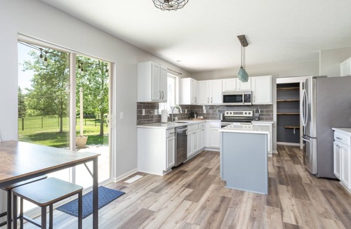 Westfield House | Westfield Gem! 7 Mins to Grand Park + Movie Room!