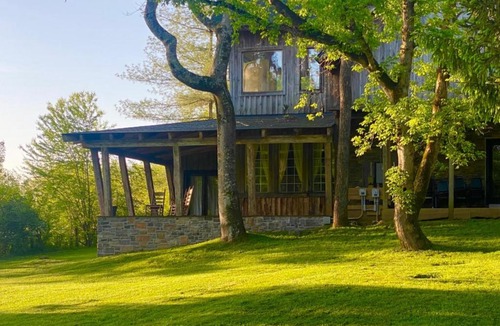 Franklin Apartment | Whimsical Gatehouse at Dark Horse Estate