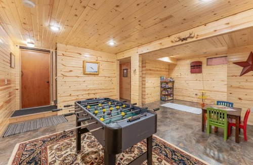 Big Flats House | Whispering Pines & Shouting Rocks