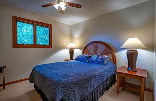 Northface House | White Diamond - 15 Brookside Road White Diamond - Walk-to-Slopes at Timberline Mountain, Pet Friendly