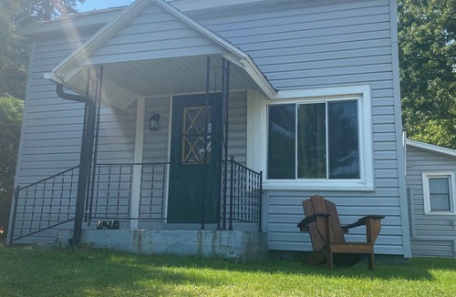 Stevens Point House | WI river, Kash Park Play & Stay, fully fenced Pet friendly