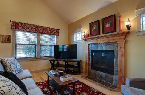 Bend House | Wild Meadow