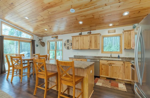 Stambaugh Cabin | Wilderness Lake Lodge, Private Lakefront Cabin, with Uninterrupted Nature Views.