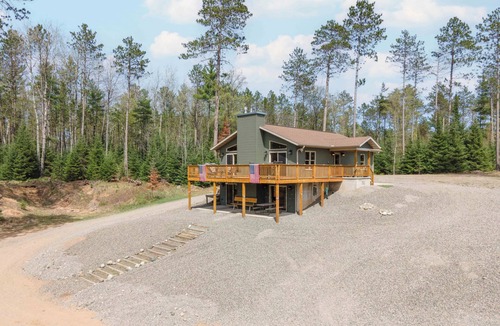 Stambaugh Cabin | Wilderness Lake Lodge, Private Lakefront Cabin, with Uninterrupted Nature Views.
