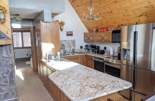 Tofte Cabin | Wildlife Chalet - Lake View A-Frame | Barrel Sauna, Firepit, BBQ, near Lutsen
