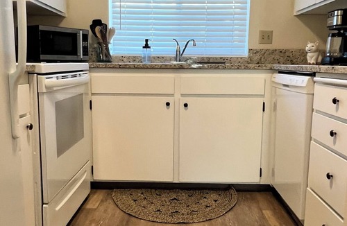 Monmouth Apartment | Willamette Valley Hub