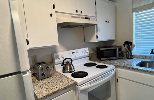 Monmouth Apartment | Willamette Valley Hub
