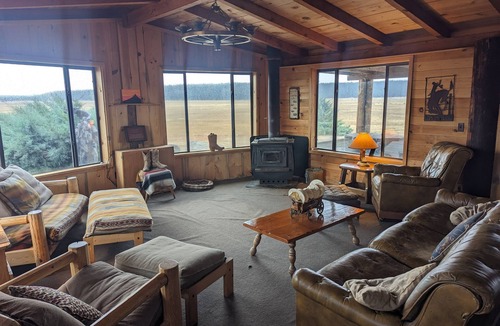 Klamath County House | Williamson River RanchnHomestead House