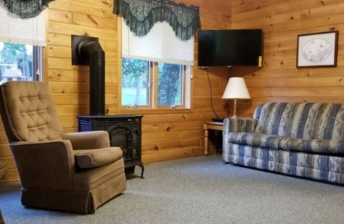 Park Rapids Cabin | Willow at Evergreen Bay Resort on Boot Lake