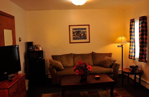 Williamstown Hotel | Willows Motel Williamstown
