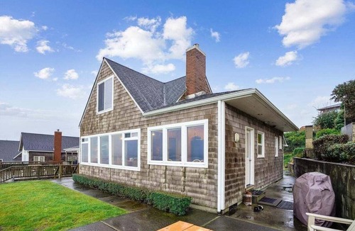 Downtown Cannon Beach House | Windjammer - Beach Access!