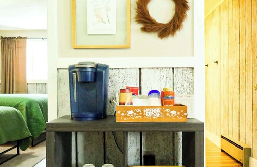 Bessemer Apartment | Winter Ski Trip Getaway