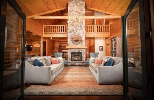 Nekoosa House | Wolf Lodge overlooking Lake Petenwell Fireplace, Firepit, Full Arcade.