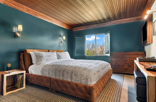 Moab Hotel | Wolfe's Hotel Moab