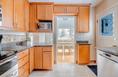 Seattle Metro Area House | Wonderfully Comfortable Light-Filled Seattle Home