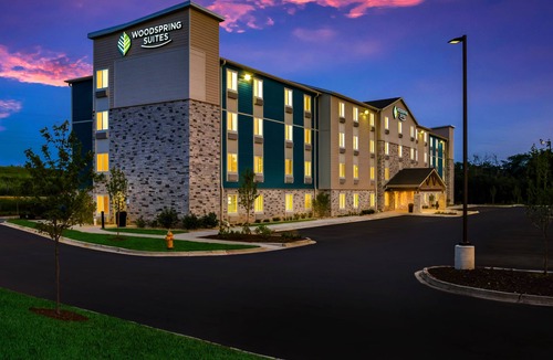 Elgin Hotel | WoodSpring Suites Elgin - Chicago