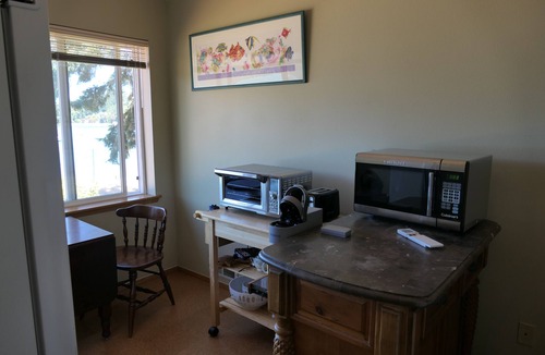 Seabeck House | World Cup? Beachfront suite, 0.5 hr + ferry ride to Seattle.