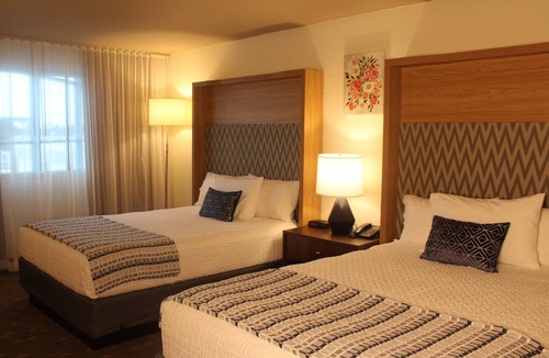 Flint Hotel | Wyndham Flint MI/Grand Blanc/Bishop Airport/Conference Ct
