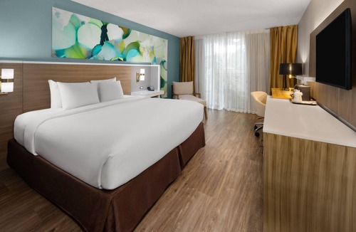 Romulus Hotel | Wyndham Garden Romulus Detroit Metro Airport