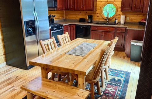 Munising Cabin | Year-Round Cabin Rental ~ Gorgeous Lakefront Property Nestled In The Woods
