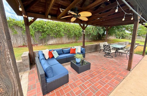 Norman House | Year-Round Pool + Arcade + Claw Machine Sleeps 14 10 Min to OU