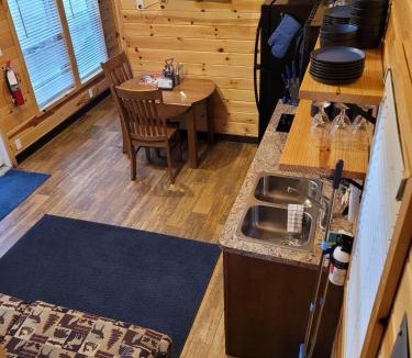 Howell House | Yellowstone Chalet Cottage