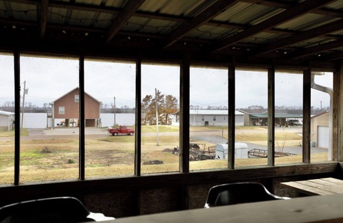 Sondheimer House | You’ll love our Levee-Top Lake House!