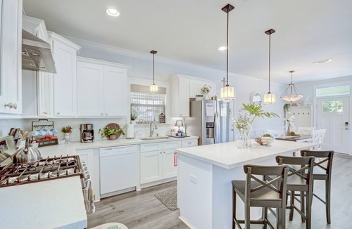 Long Beach House | YOUR BEACH RETREAT! Walk to Beach, Downtown, Restaurants and More!