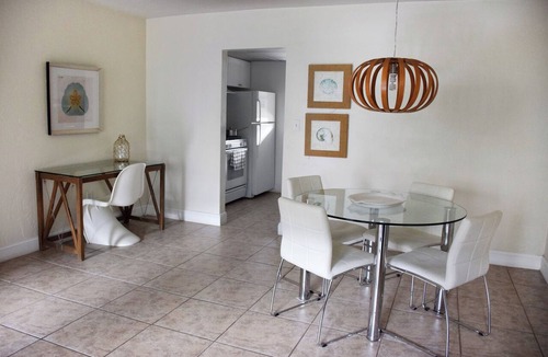 Key Biscayne Apartment | Your Relaxing Getaway Awaits! 2 Modern Rooms, Private Beach Access, Pool Access
