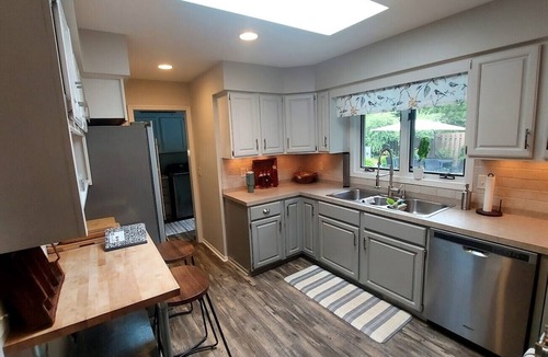 Macatawa House | Your Very Own Private Resort with Pool and Hot Tub – Chill Vibes Await!